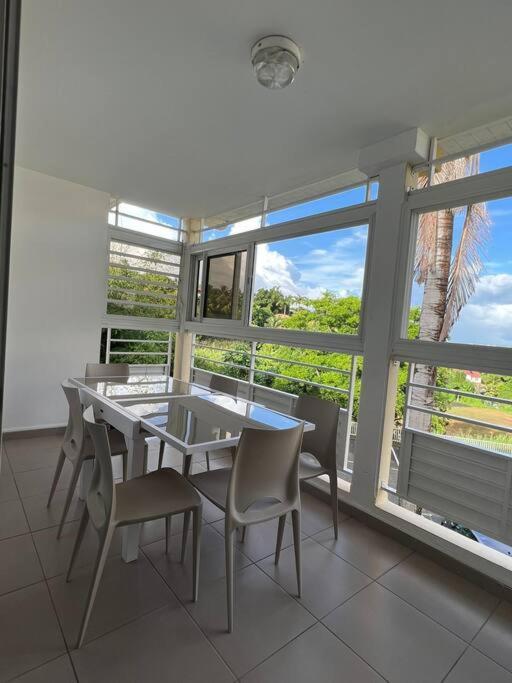 Appartement F4 Petit Bourg 외부 사진